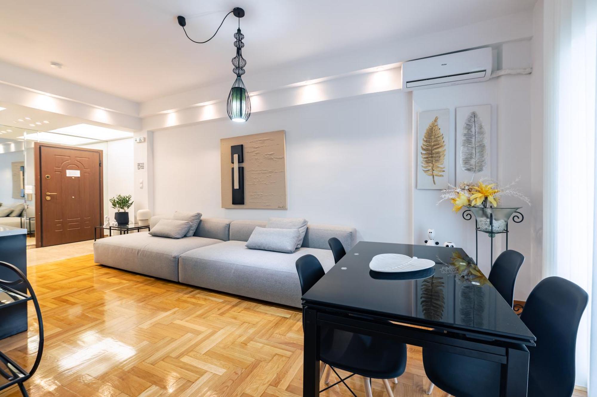 Apartment In Glyfada Center Афіни Екстер'єр фото